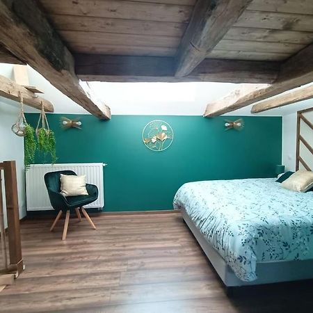 Appartement Independant La Tour Des Tuileries Aydoilles Zewnętrze zdjęcie