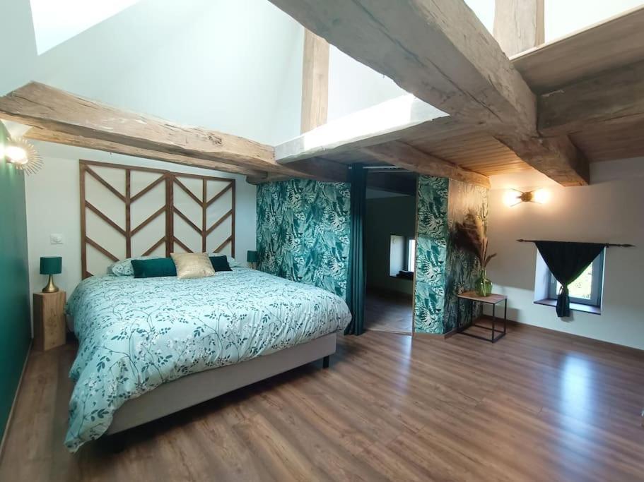 Appartement Independant La Tour Des Tuileries Aydoilles Zewnętrze zdjęcie